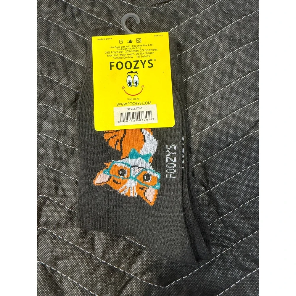 Foozys Crew Socks Women 9-11 Black NWT Nerd Cat Bookworm Librarian Novelty